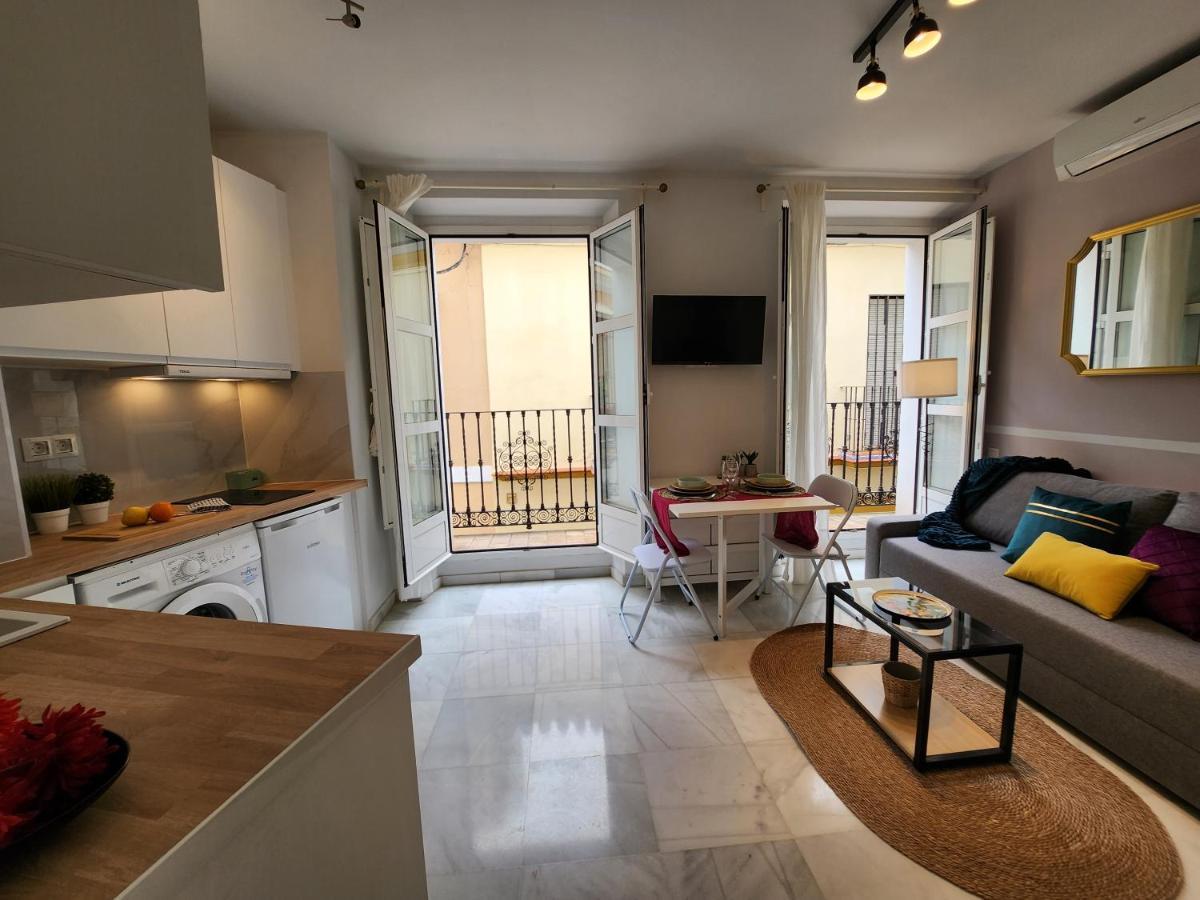 Lovely Center Apartments - Balcony Lux Sol Севилья Экстерьер фото