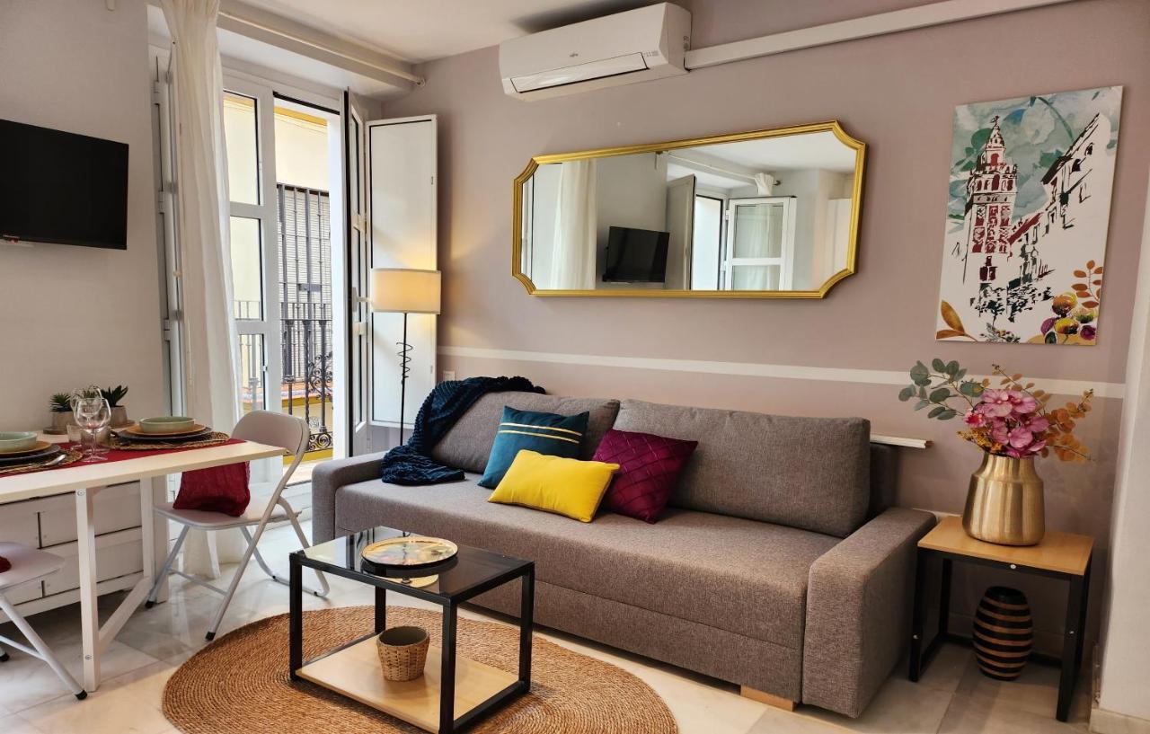 Lovely Center Apartments - Balcony Lux Sol Севилья Экстерьер фото