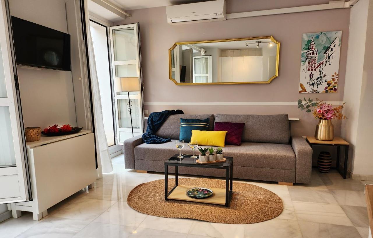 Lovely Center Apartments - Balcony Lux Sol Севилья Экстерьер фото